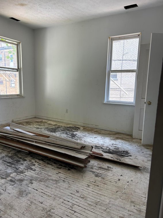 Image for Brick 4 Bedroom in Huntington Selling to the Highest Bidder