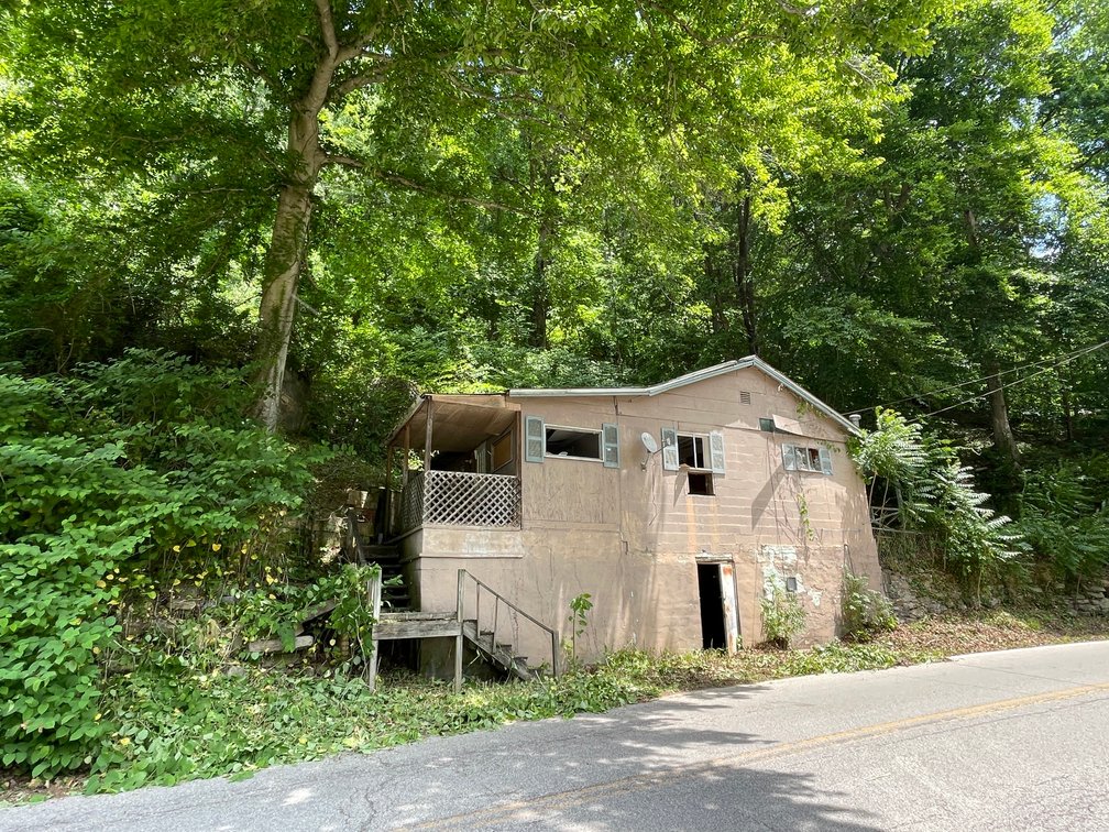 Image for Project Home on 2 Lots in Kanawha City Selling to the Highest Bidder