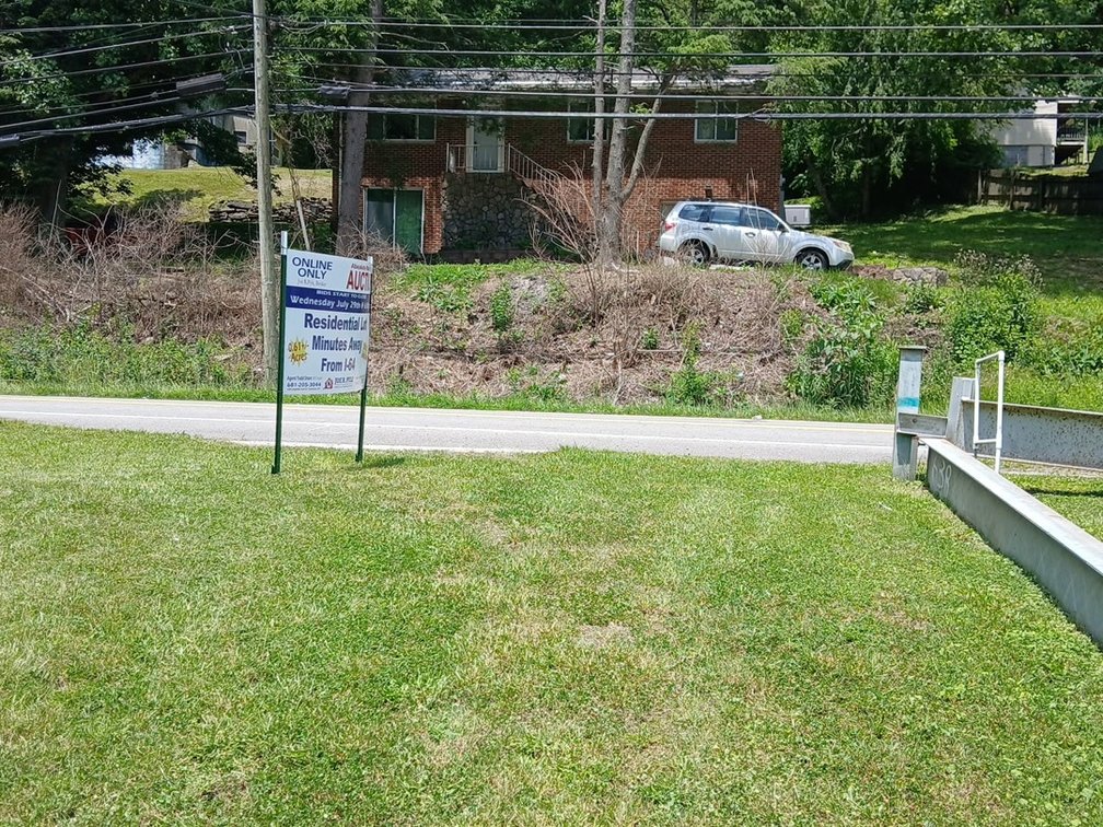 Image for Residential Lot in Charleston Selling to the Highest Bidder