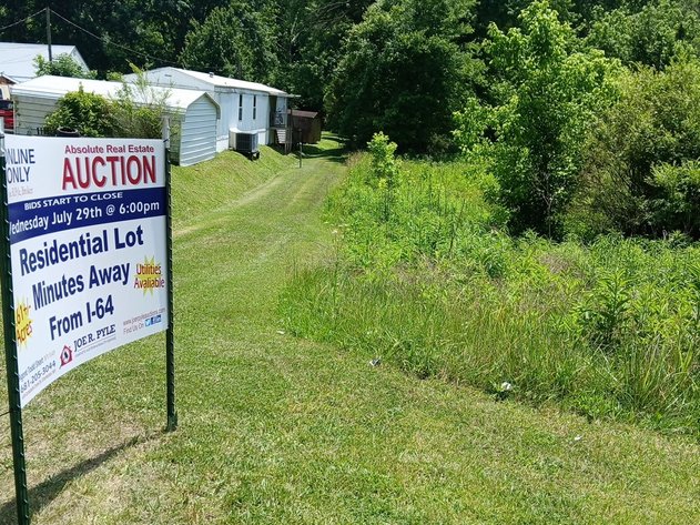 Image for Residential Lot in Charleston Selling to the Highest Bidder