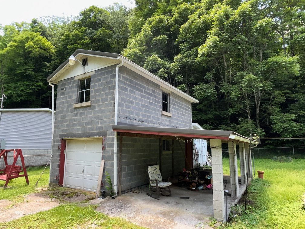Image for 3 Bedroom on 1.72 Acres in Kanawha County Selling to the Highest Bidder