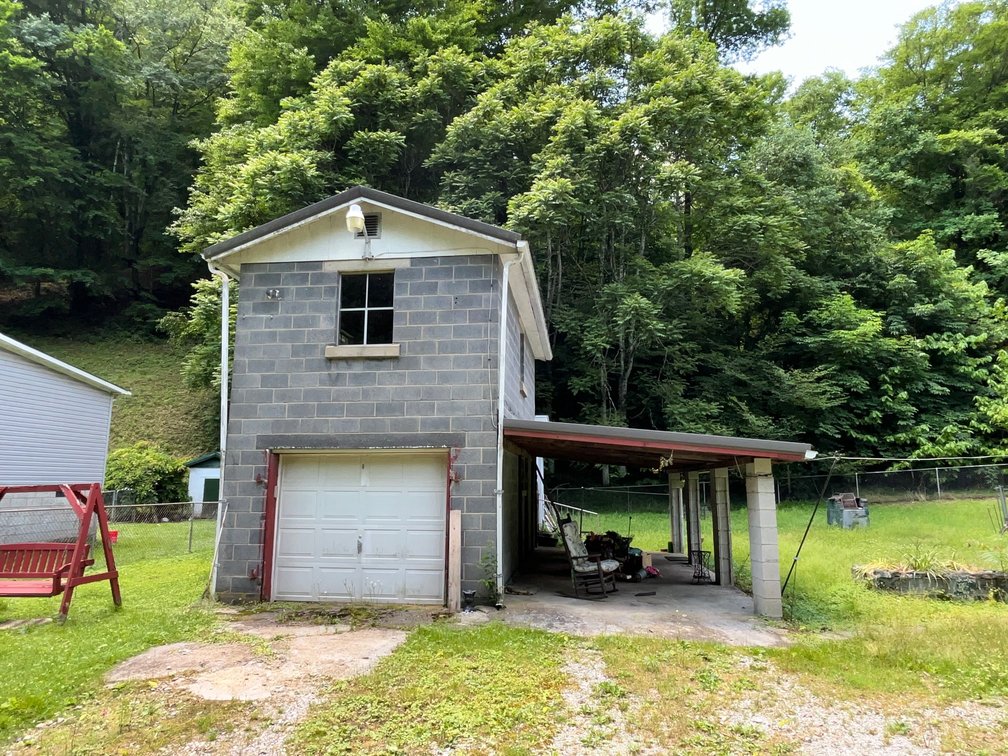 Image for 3 Bedroom on 1.72 Acres in Kanawha County Selling to the Highest Bidder