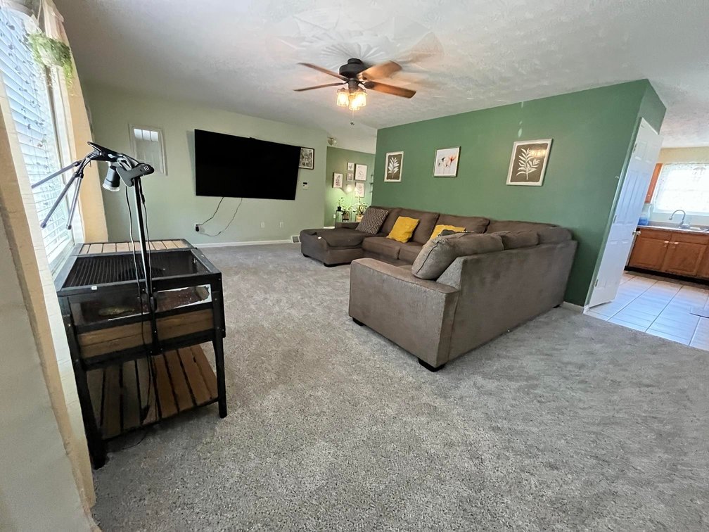 Image for Move-in Ready 3 Bedroom on Half an Acre in Elkview