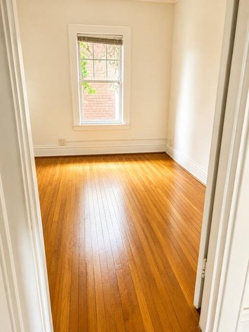 Image for Brick 3 Bedroom in Huntington Selling to the Highest Bidder