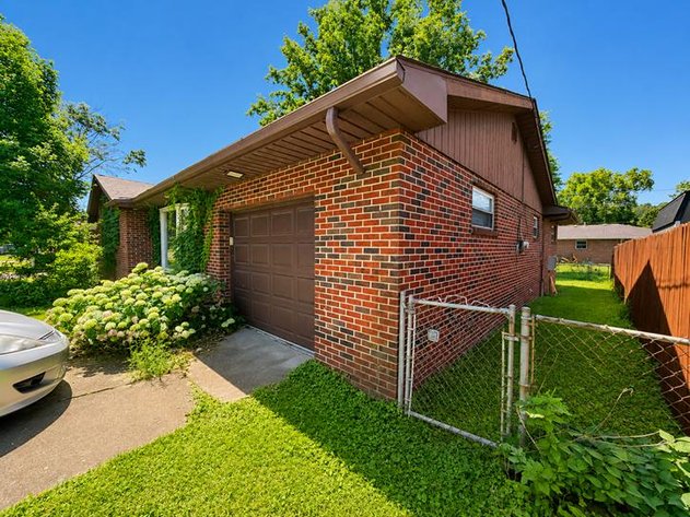 Image for 3 Bedroom Project Home in St. Albans Selling to the Highest Bidder
