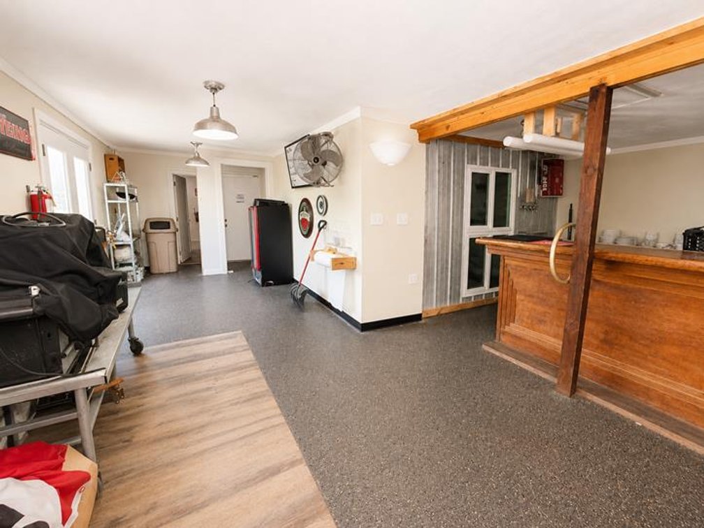 Image for Prime Restaurant Opportunity in the Heart of Summersville