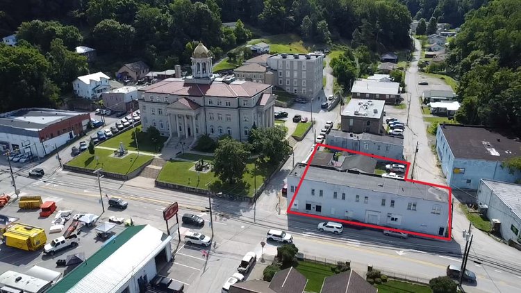 Image for Mixed-Use Building in Growing Boone County Market