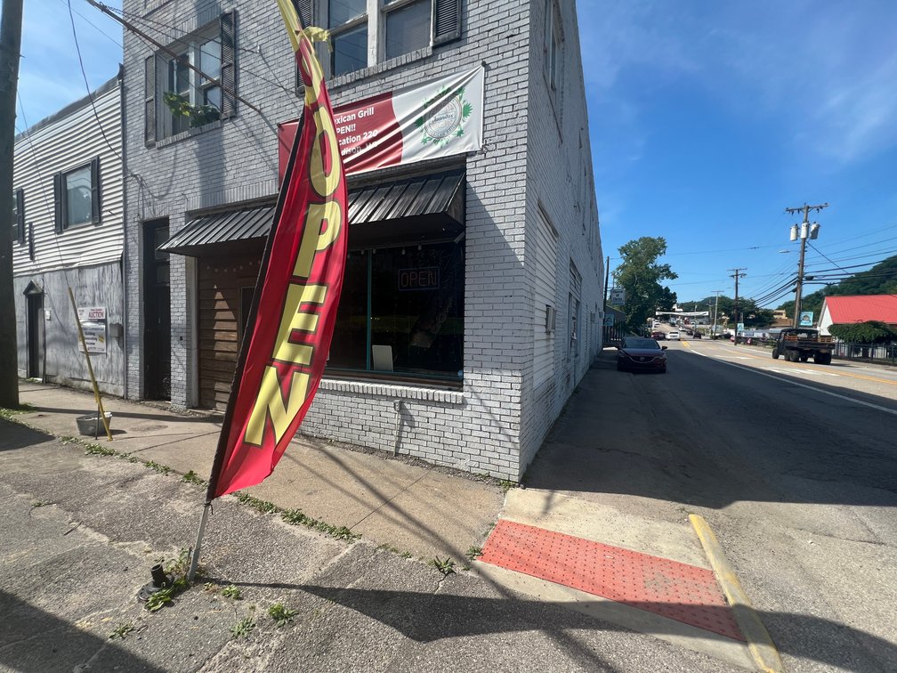 Image for Mixed-Use Building in Growing Boone County Market