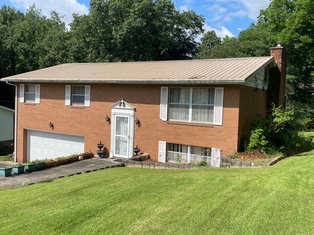 Image for Brick Mid-Entry 3 Bedroom with a Spacious Yard in Charleston
