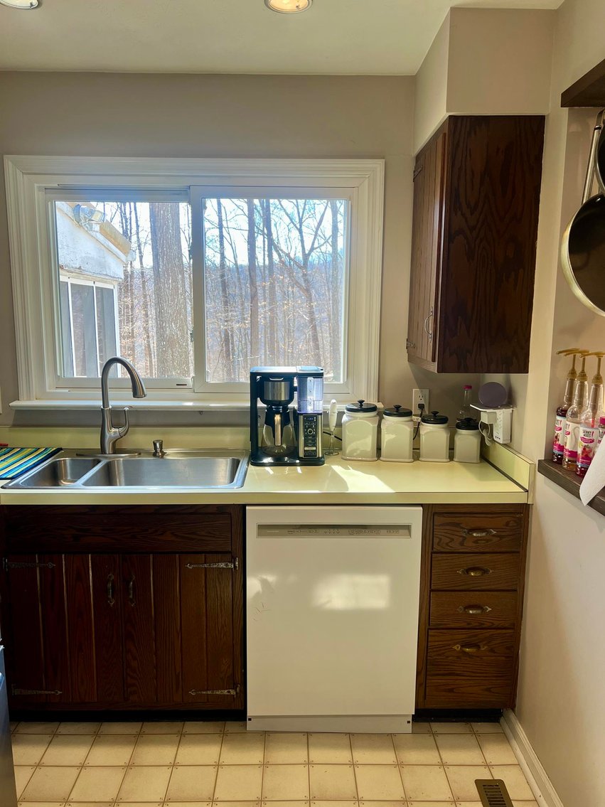 Image for SOLD $165,000 - Move-in Ready Brick 3 Bedroom in Elkview