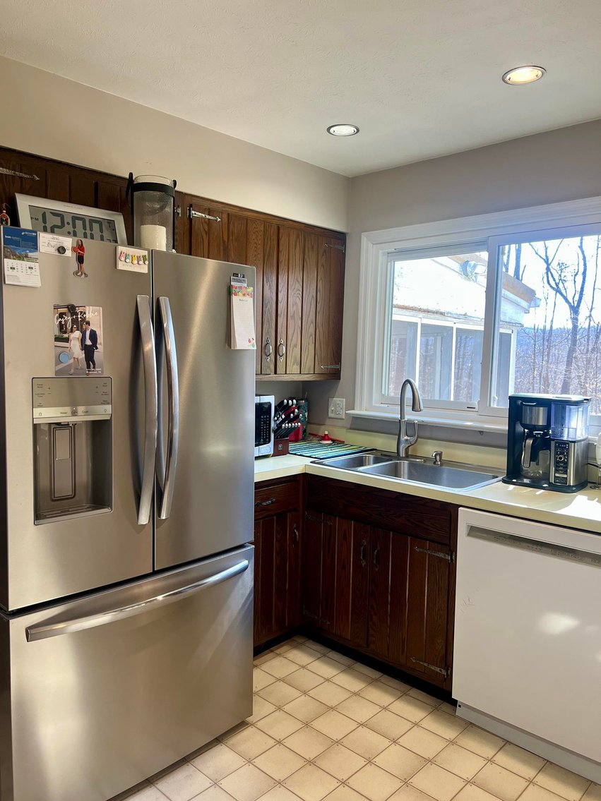 Image for SOLD $165,000 - Move-in Ready Brick 3 Bedroom in Elkview
