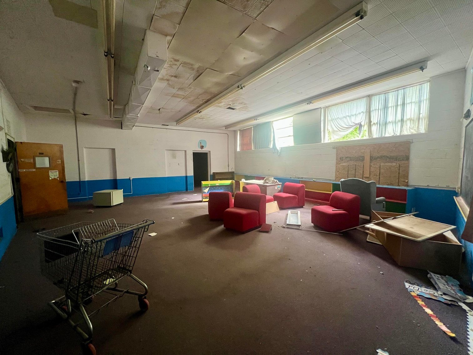 Image for SOLD $182,600 - Nearly 94,000 sqft. Commercial Building in Nitro