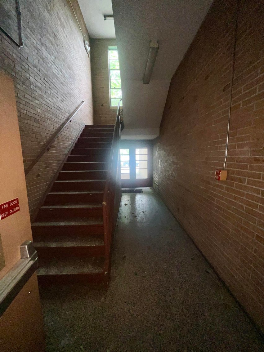 Image for SOLD $182,600 - Nearly 94,000 sqft. Commercial Building in Nitro