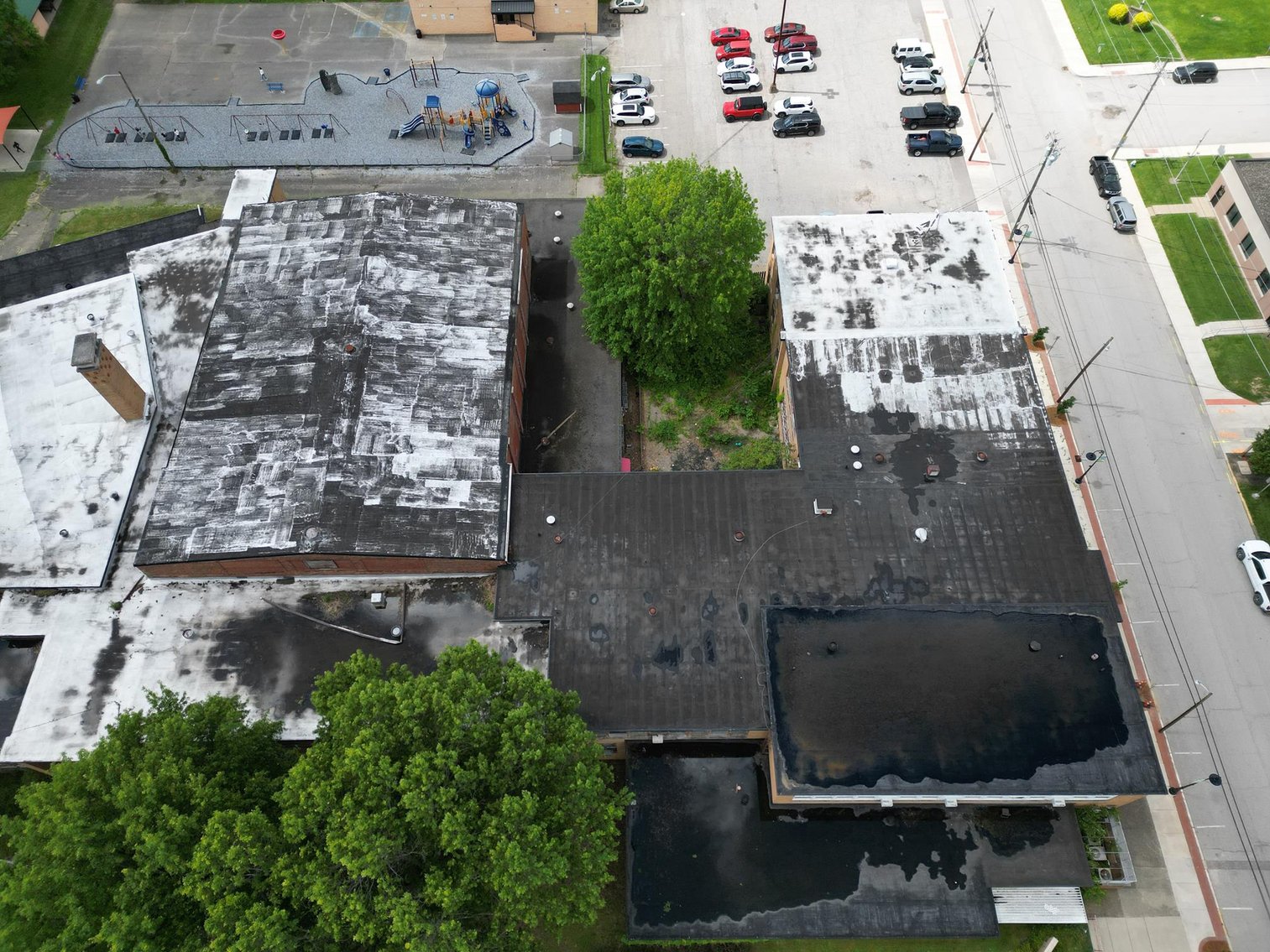 Image for SOLD $182,600 - Nearly 94,000 sqft. Commercial Building in Nitro