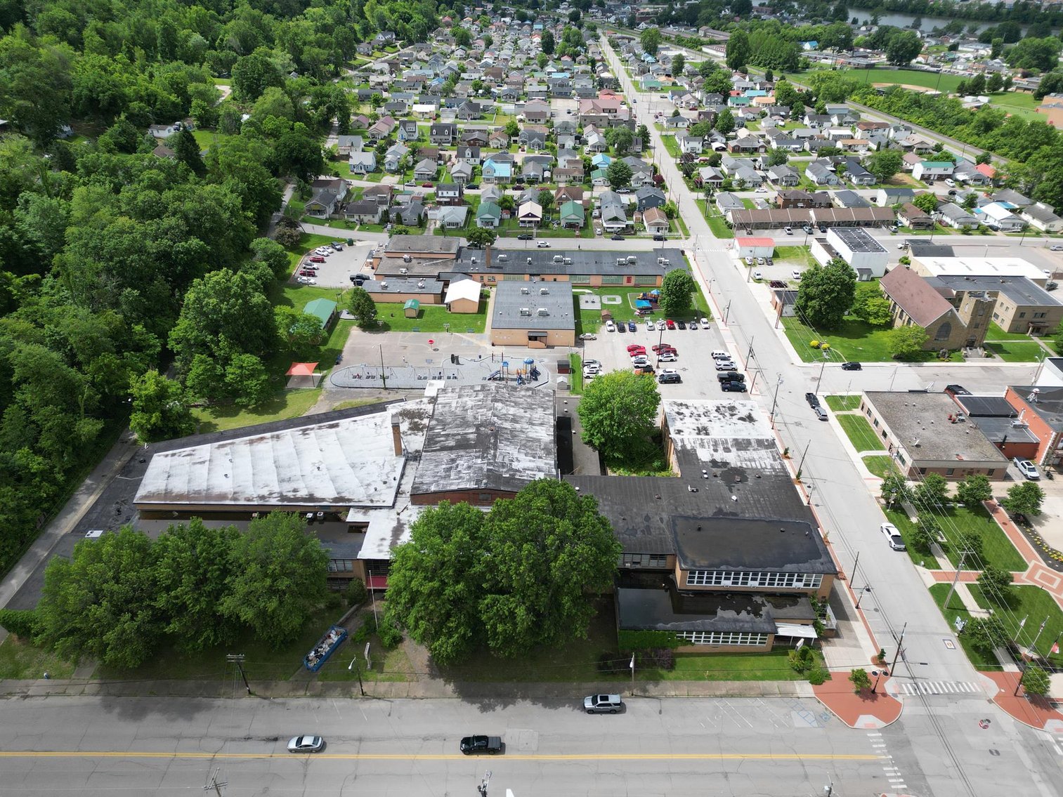Image for SOLD $182,600 - Nearly 94,000 sqft. Commercial Building in Nitro
