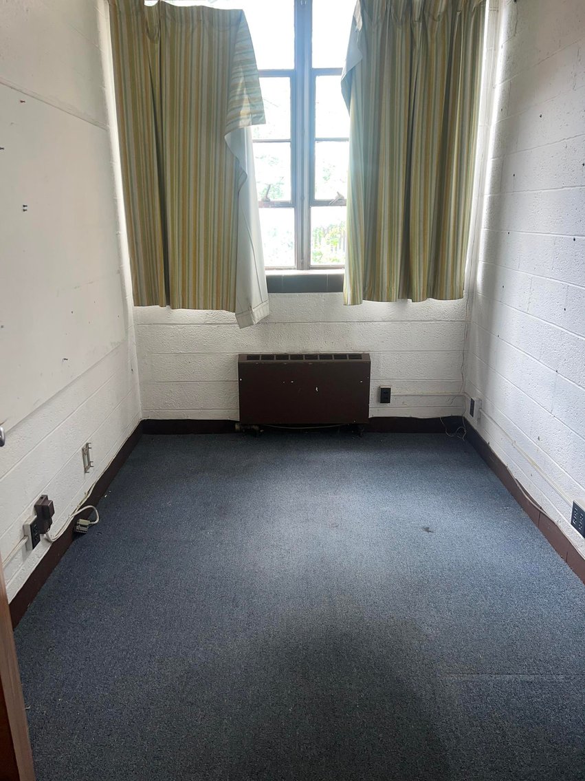 Image for SOLD $182,600 - Nearly 94,000 sqft. Commercial Building in Nitro