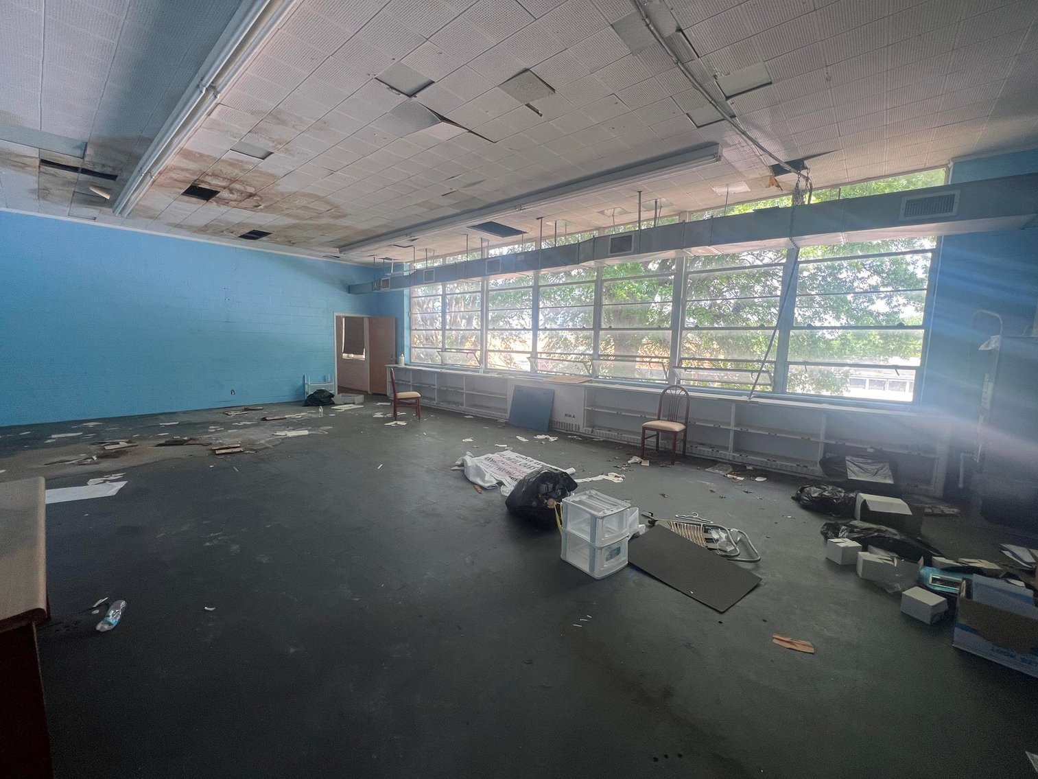 Image for SOLD $182,600 - Nearly 94,000 sqft. Commercial Building in Nitro