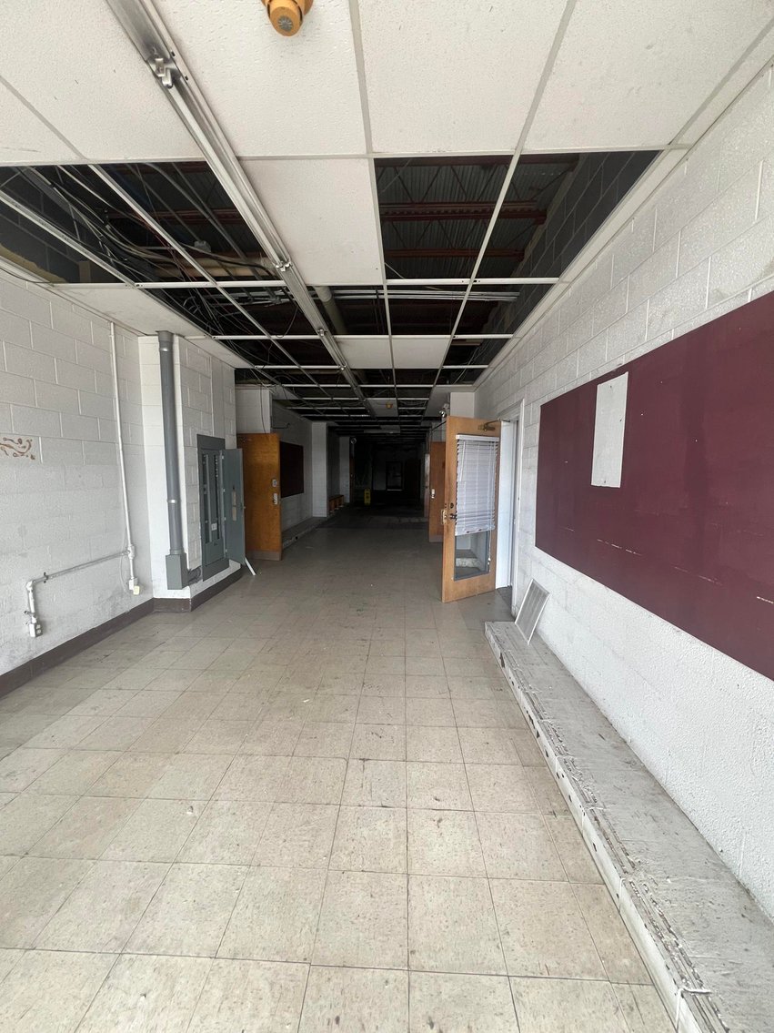 Image for SOLD $182,600 - Nearly 94,000 sqft. Commercial Building in Nitro