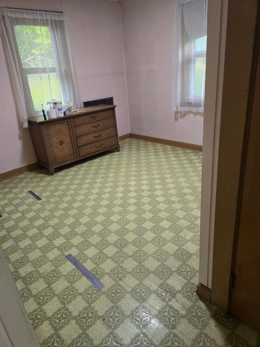 Image for SOLD $126,500 - 2 Bedroom Home on 1.5 Acres in Fairmont