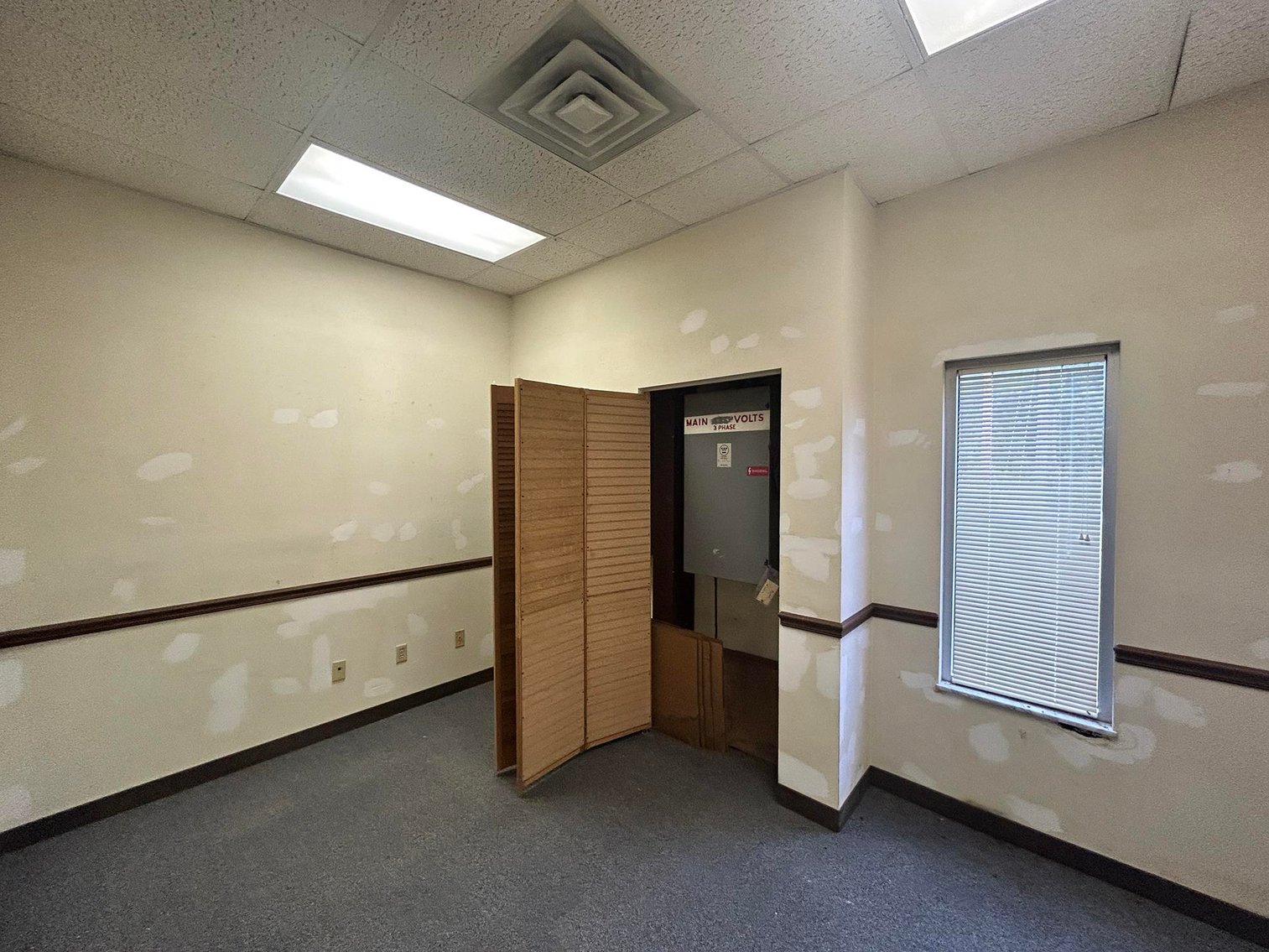 Image for SOLD $330,000 - Income Generating Commercial Property in Oak Hill
