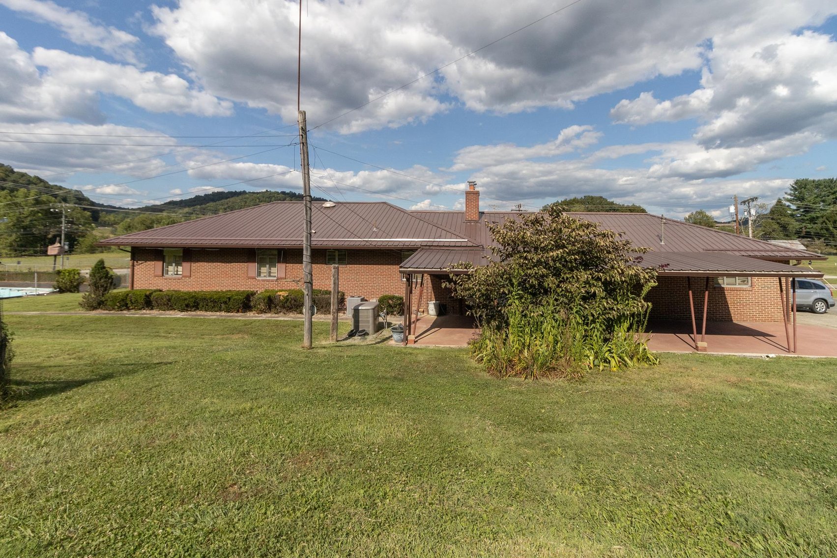 Image for SOLD $275,000 - Move-in Ready 3 Bedroom on 3.5 Acres in Mt Morris