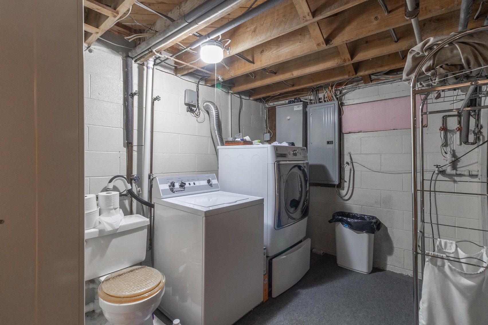 Image for SOLD $275,000 - Move-in Ready 3 Bedroom on 3.5 Acres in Mt Morris