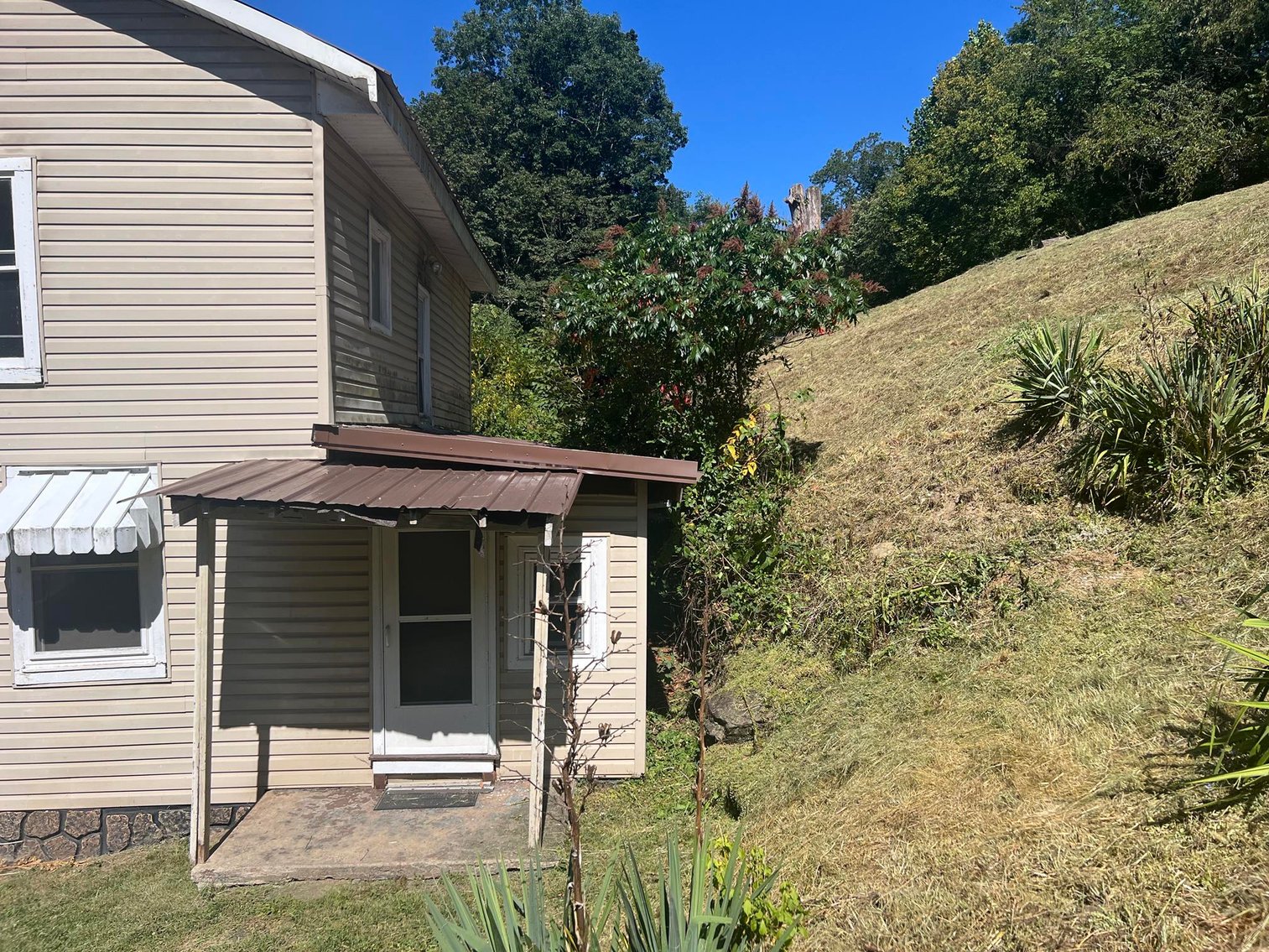 Image for SOLD $18,700 - Classic Farmhouse in Pennsboro
