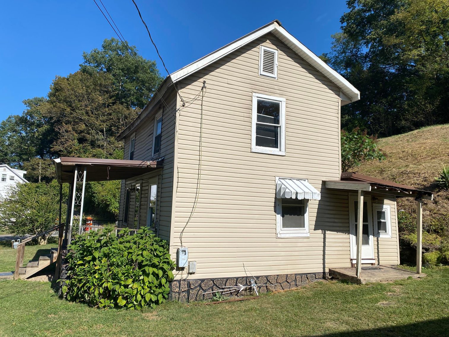 Image for SOLD $18,700 - Classic Farmhouse in Pennsboro