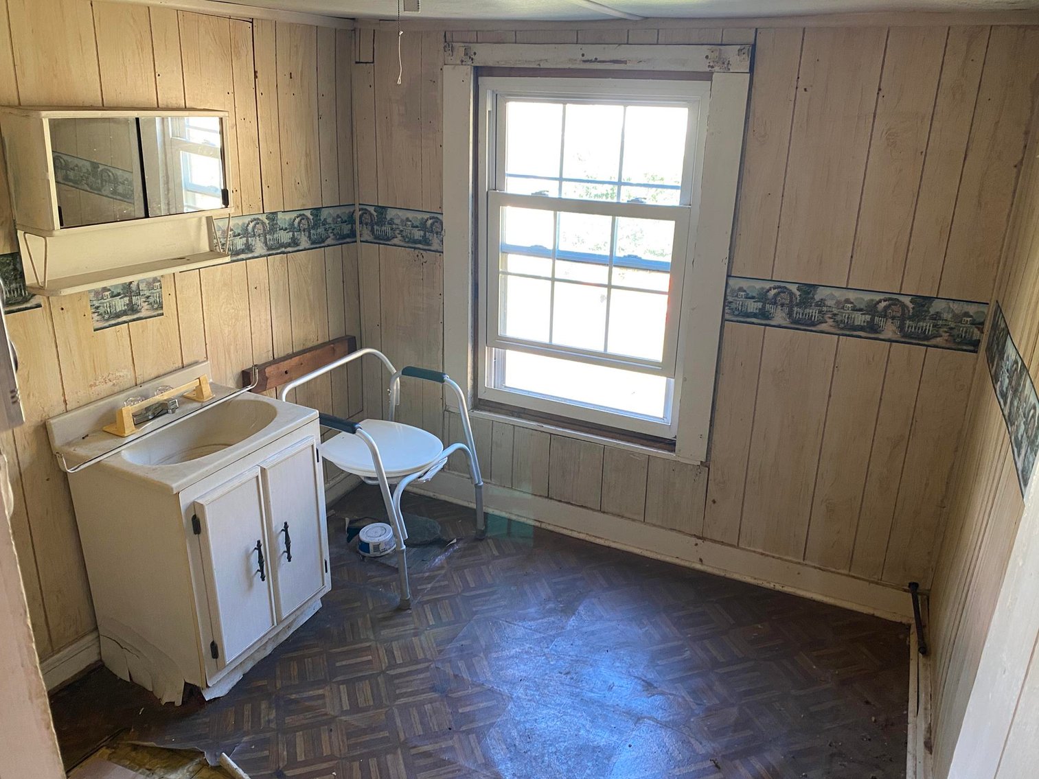 Image for SOLD $18,700 - Classic Farmhouse in Pennsboro