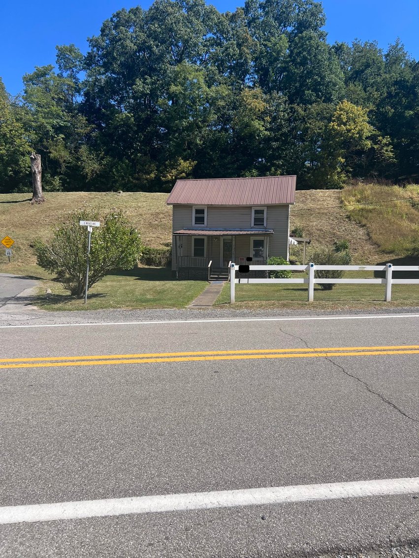 Image for SOLD $18,700 - Classic Farmhouse in Pennsboro