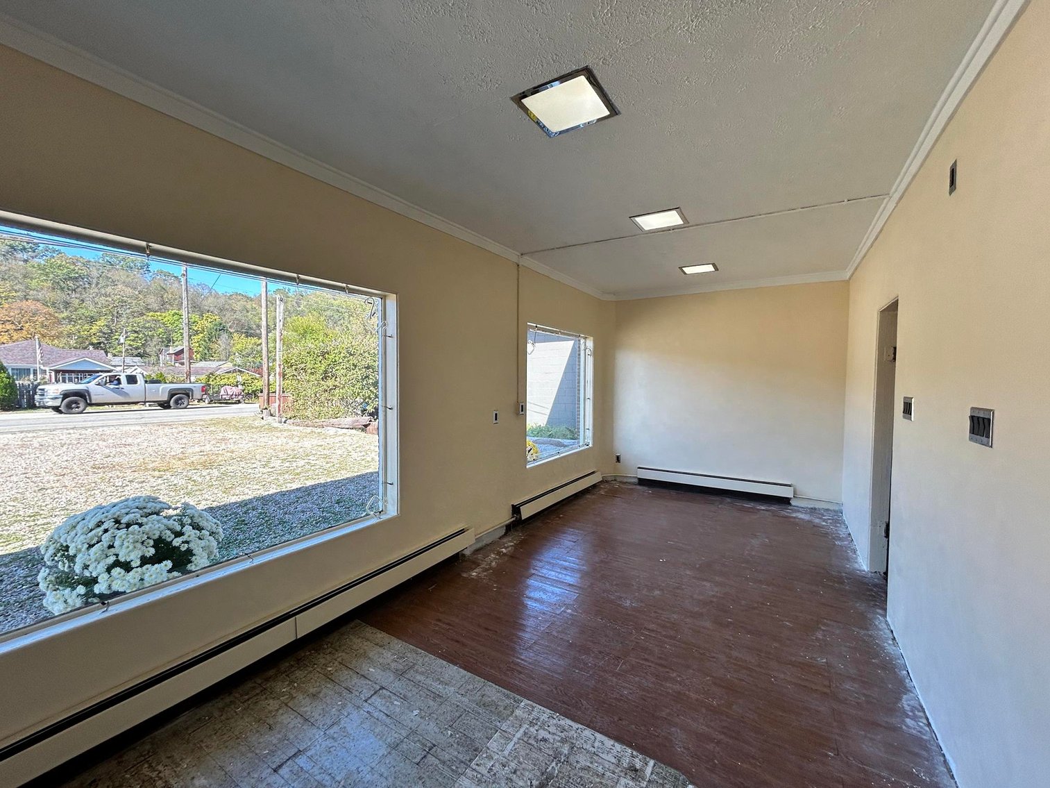 Image for SOLD $82,500 - Spacious Mixed-Use Building Along PA-837 in West Elizabeth