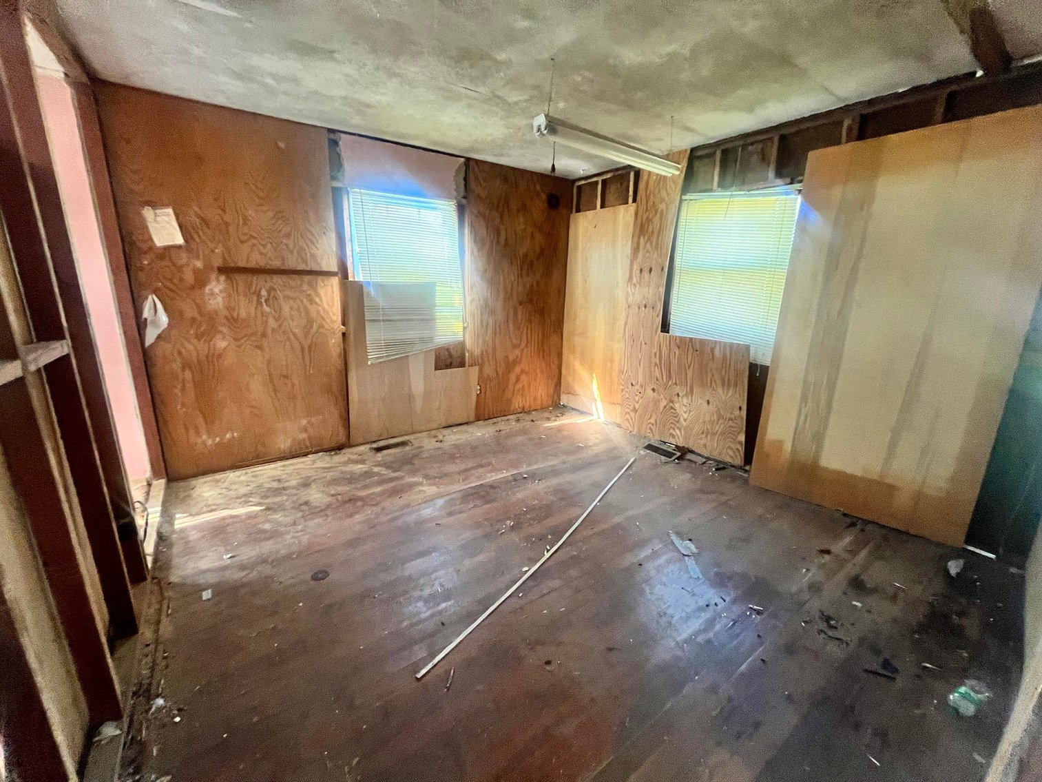 Image for SOLD $20,900 - 2 Bedroom Home near St. Albans High School