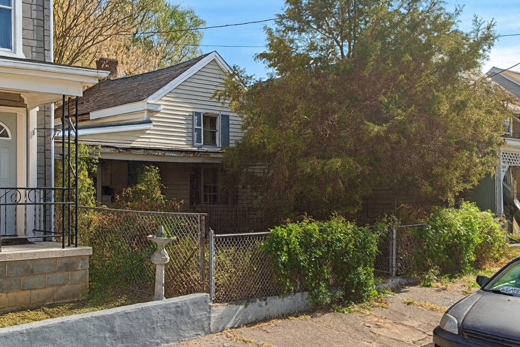 Image for SOLD $31,350 - 3 Bedroom Home in Downtown Martinsburg Selling to the Highest Bidder