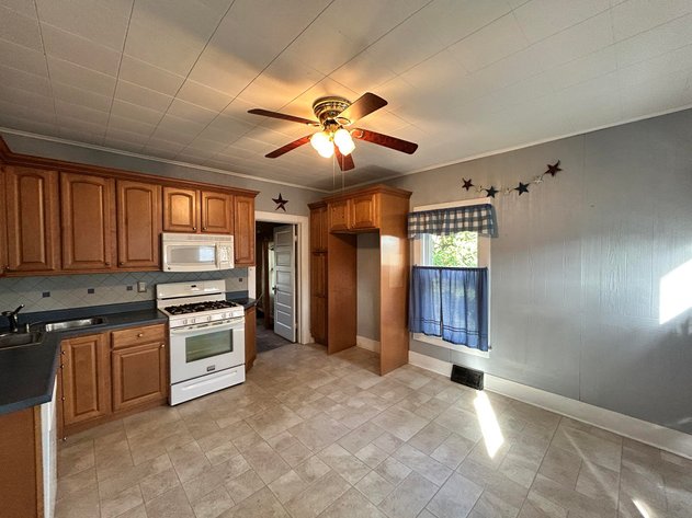 Image for SOLD $134,200 - 3 Bedroom on Nearly an Acre in Washington Selling to the Highest Bidder