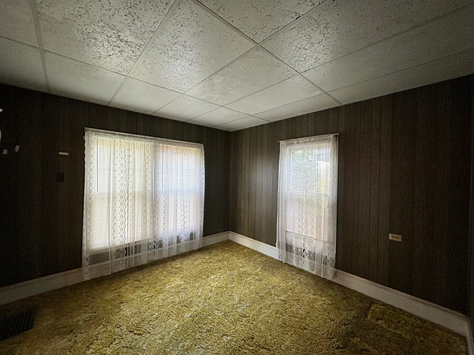 Image for SOLD $134,200 - 3 Bedroom on Nearly an Acre in Washington Selling to the Highest Bidder