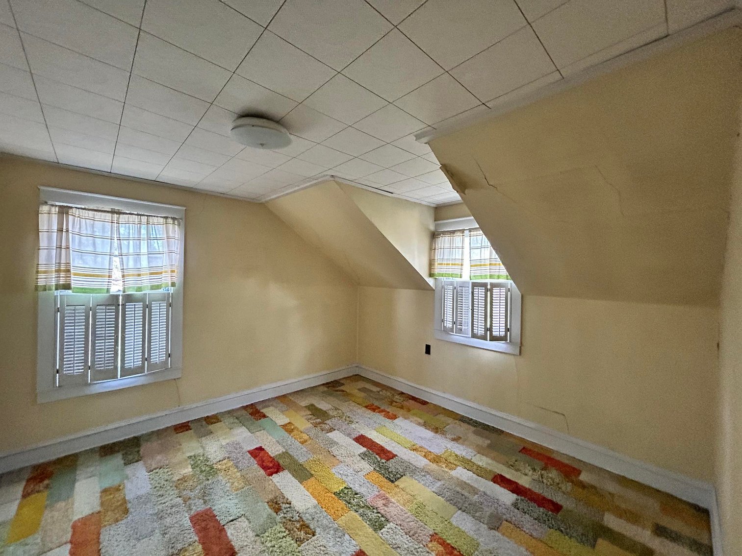 Image for SOLD $134,200 - 3 Bedroom on Nearly an Acre in Washington Selling to the Highest Bidder