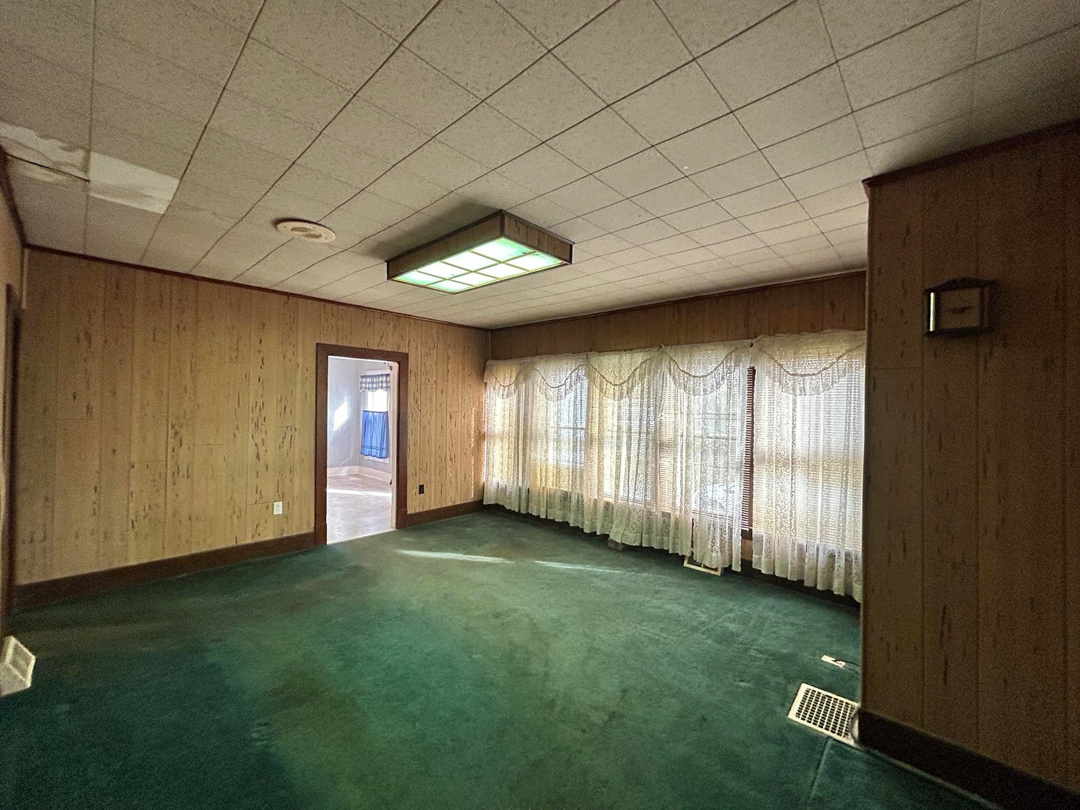 Image for SOLD $134,200 - 3 Bedroom on Nearly an Acre in Washington Selling to the Highest Bidder