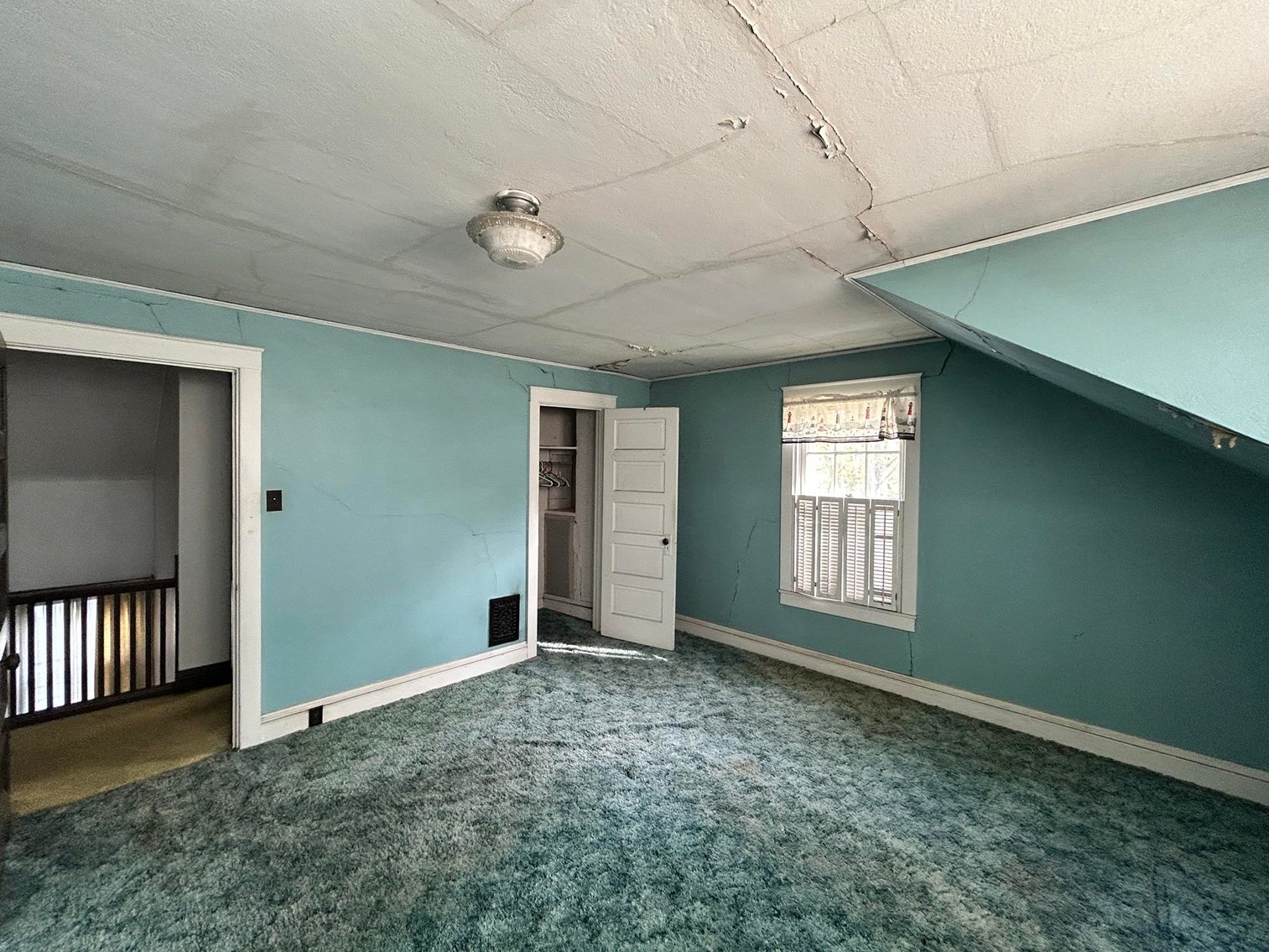 Image for SOLD $134,200 - 3 Bedroom on Nearly an Acre in Washington Selling to the Highest Bidder