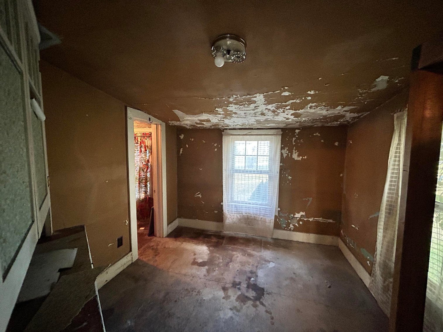 Image for SOLD $134,200 - 3 Bedroom on Nearly an Acre in Washington Selling to the Highest Bidder