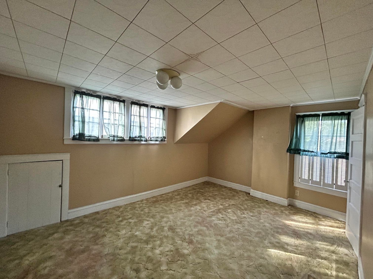 Image for SOLD $134,200 - 3 Bedroom on Nearly an Acre in Washington Selling to the Highest Bidder