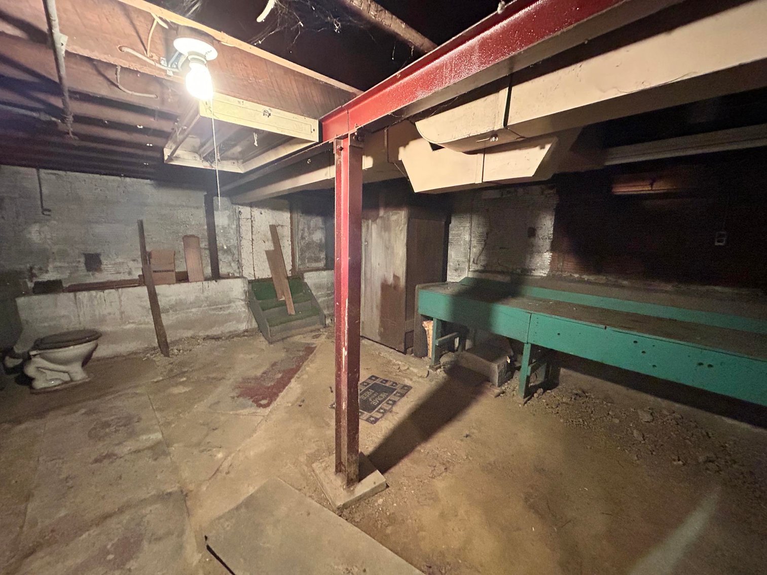 Image for SOLD $134,200 - 3 Bedroom on Nearly an Acre in Washington Selling to the Highest Bidder