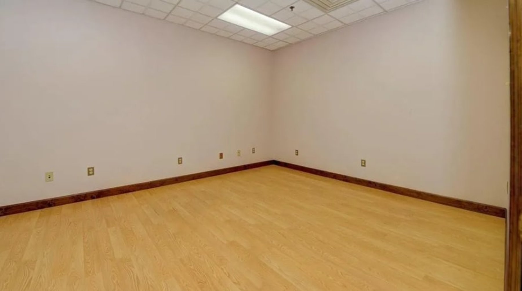 Image for SOLD $374,000 - Prime Downtown Charleston Commercial Building