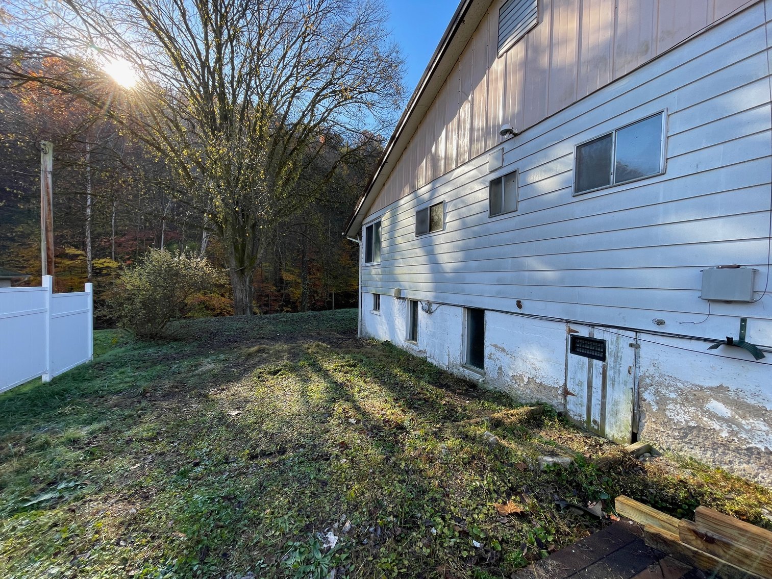 Image for SOLD $29,150 - 3 Bedroom with a Full Basement in Charleston Selling to the Highest Bidder