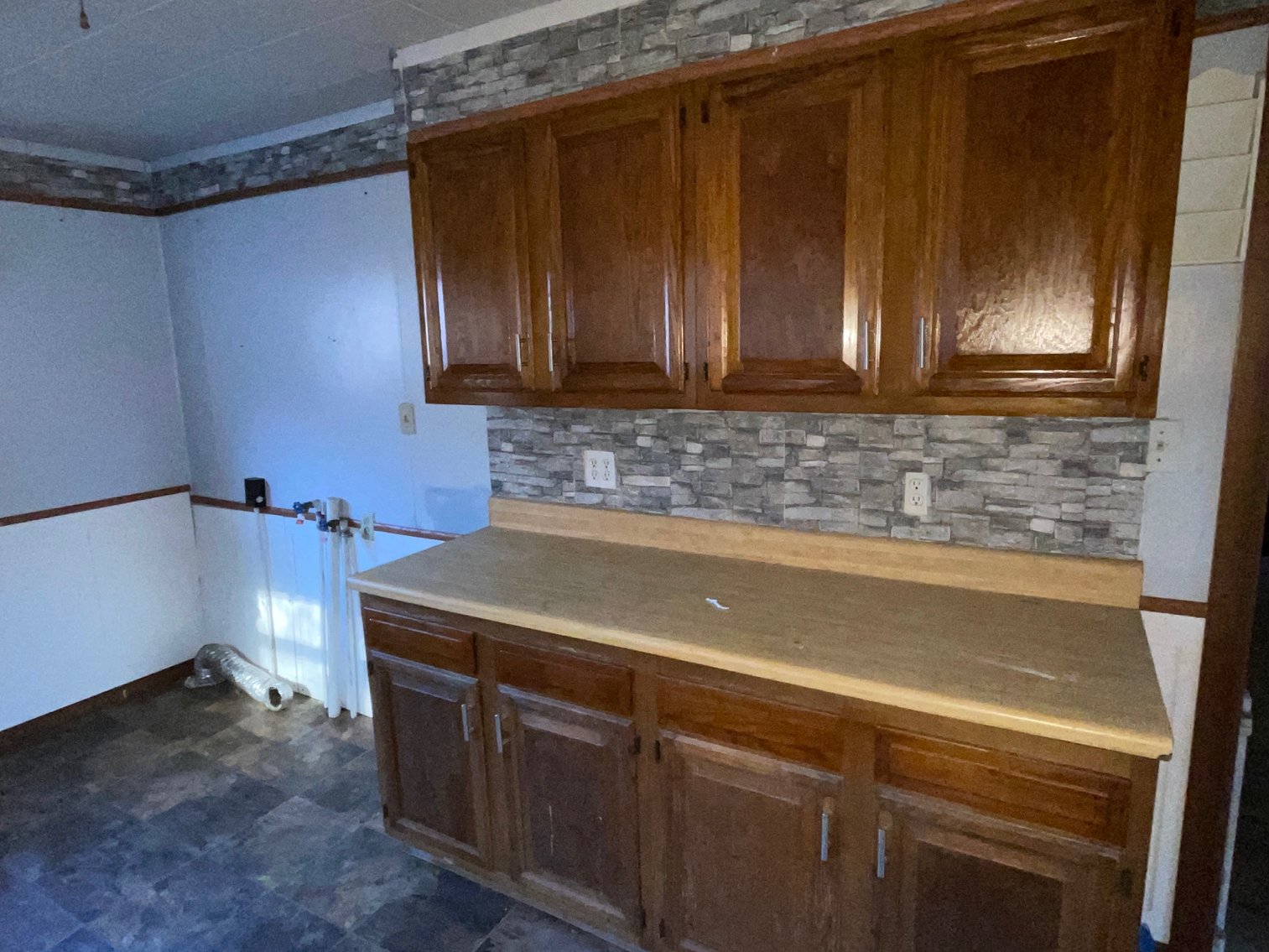 Image for SOLD $29,150 - 3 Bedroom with a Full Basement in Charleston Selling to the Highest Bidder