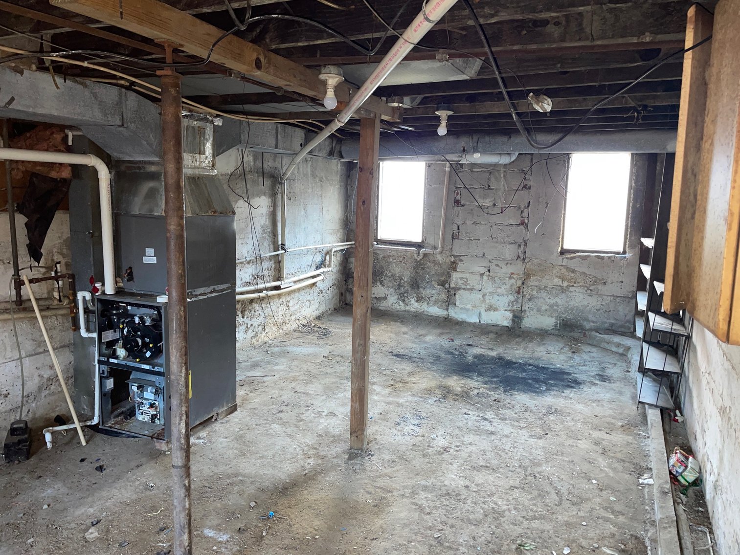 Image for SOLD $29,150 - 3 Bedroom with a Full Basement in Charleston Selling to the Highest Bidder