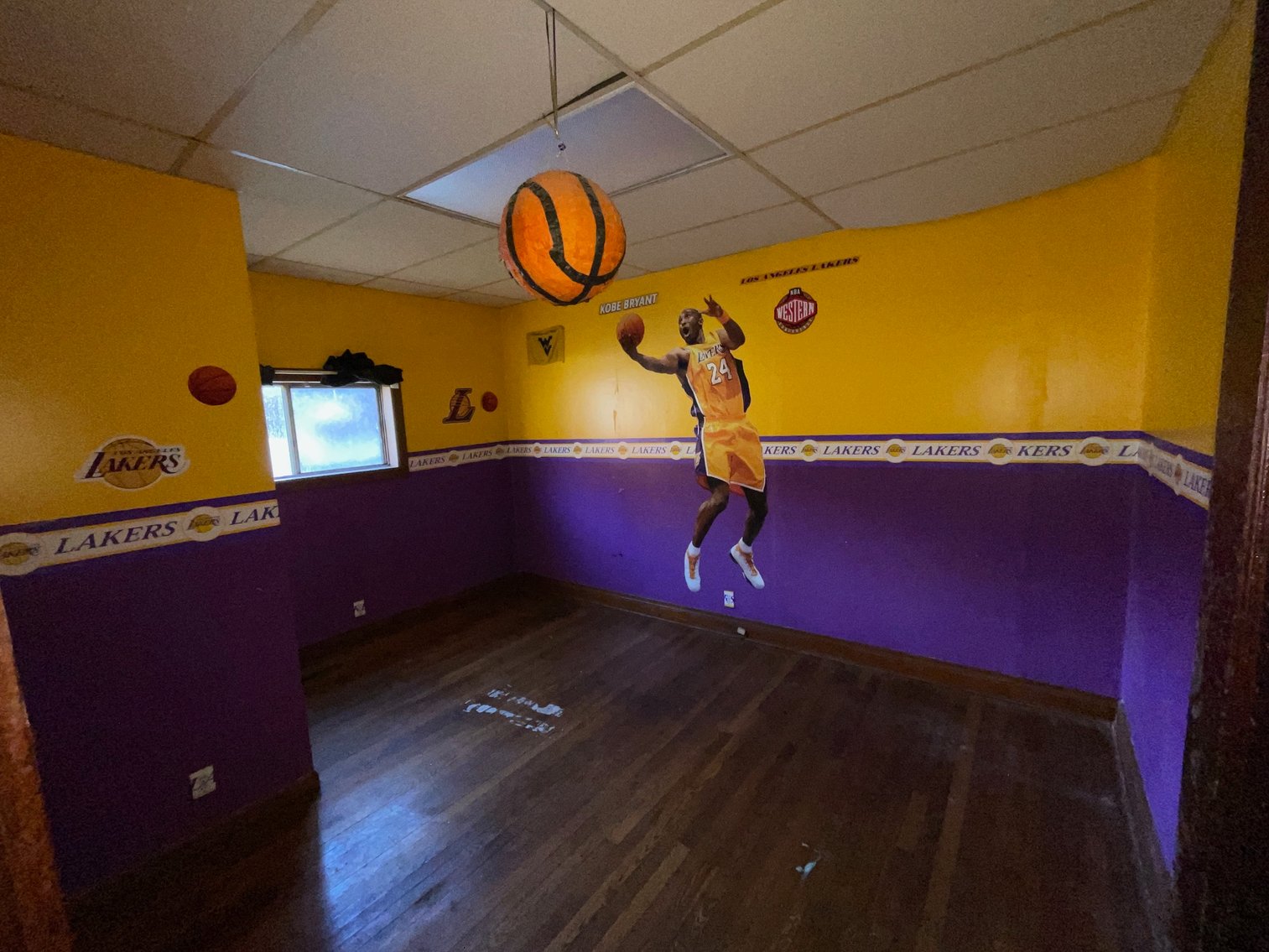 Image for SOLD $29,150 - 3 Bedroom with a Full Basement in Charleston Selling to the Highest Bidder