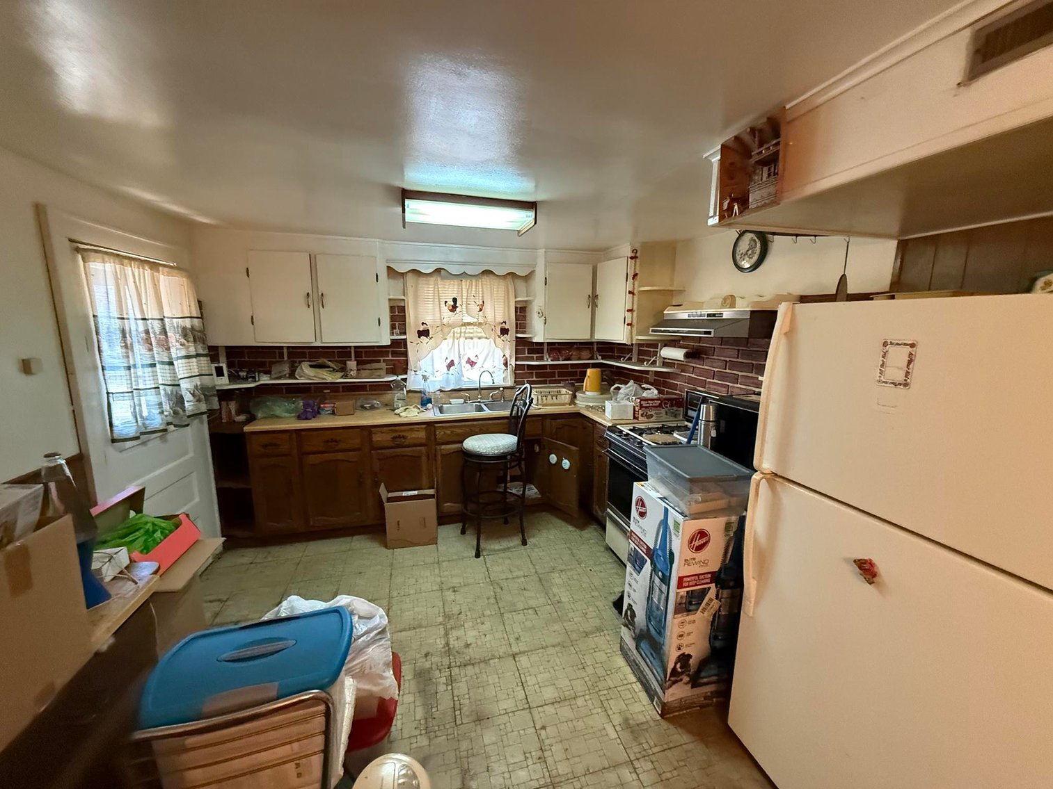 Image for SOLD $33,000 - 3 Bedroom Near Downtown Charleston