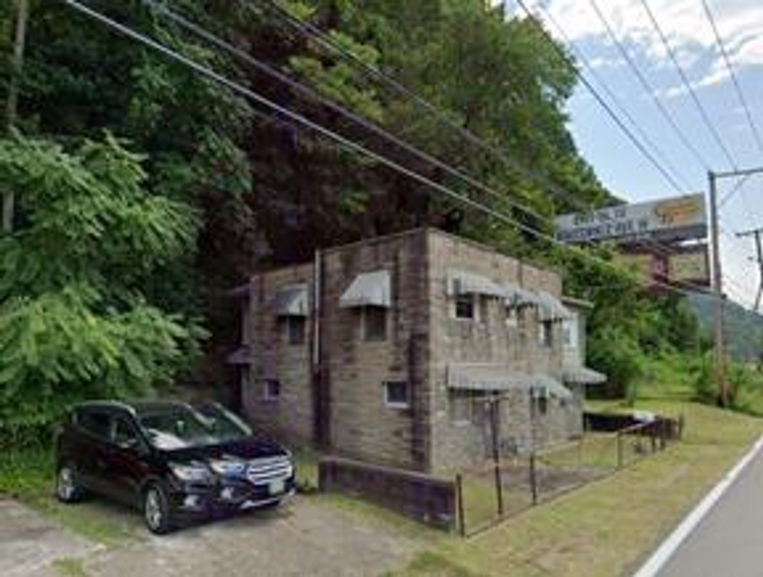 Image for SOLD $33,000 - 3 Bedroom Near Downtown Charleston