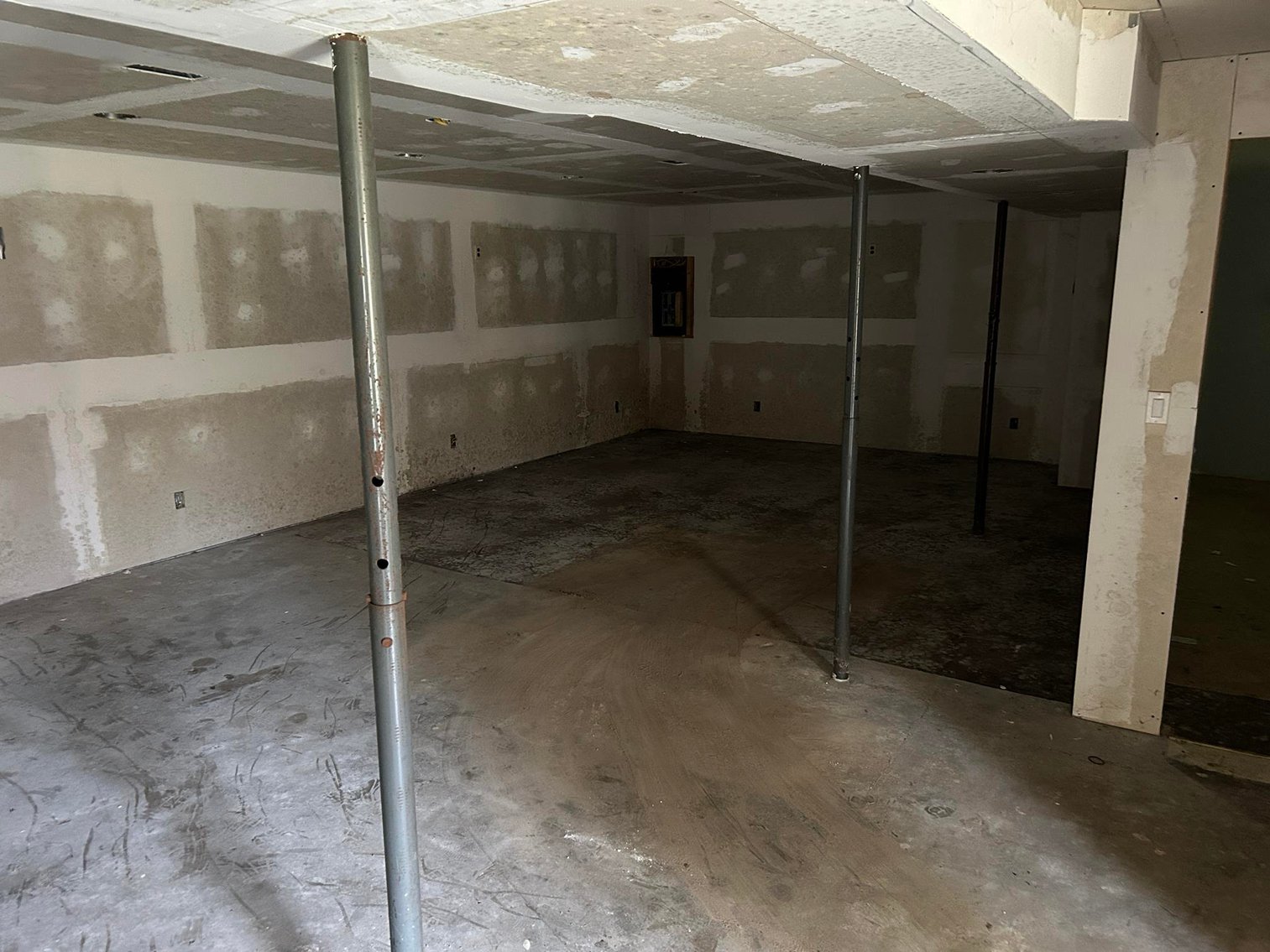 Image for SOLD $101,200 - Log Home on Over Half an Acre in Kingwood