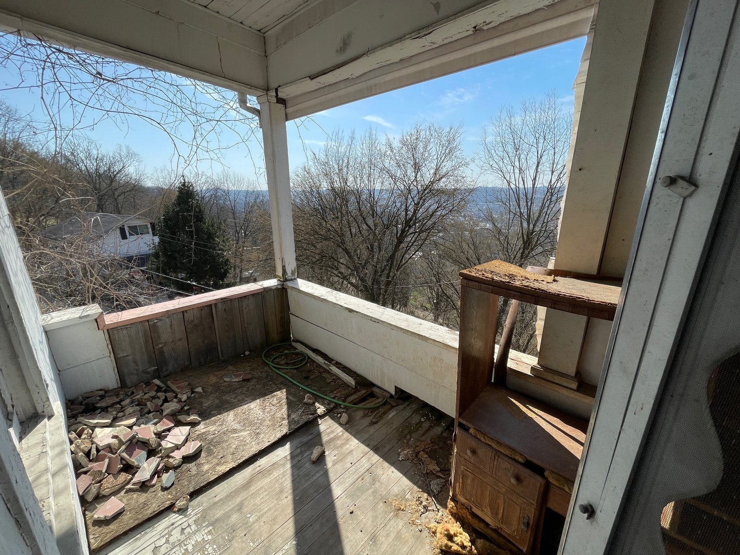 Image for SOLD - 1.5 story Home in Charleston Selling to the Highest Bidder